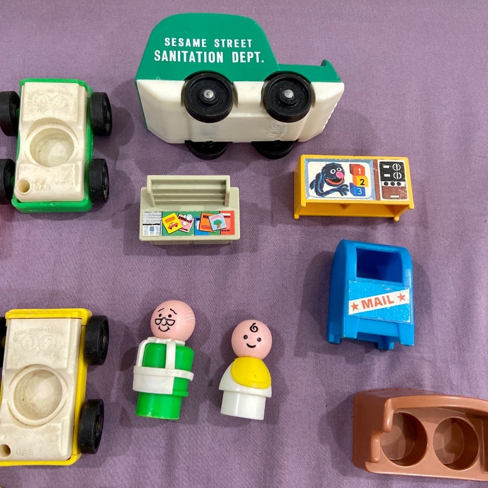 Vintage  fisher price CARS FIGURES Little People WOOD sesame street hard to find - Picture 4 of 5